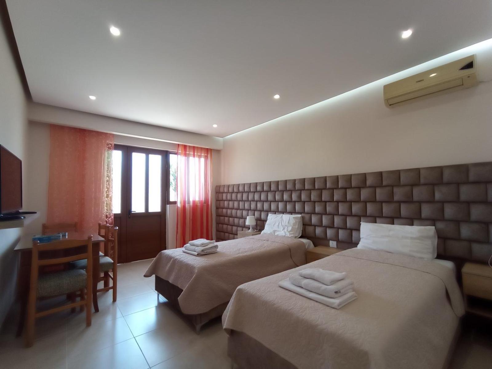 Achilles Apartments ساراندا المظهر الخارجي الصورة