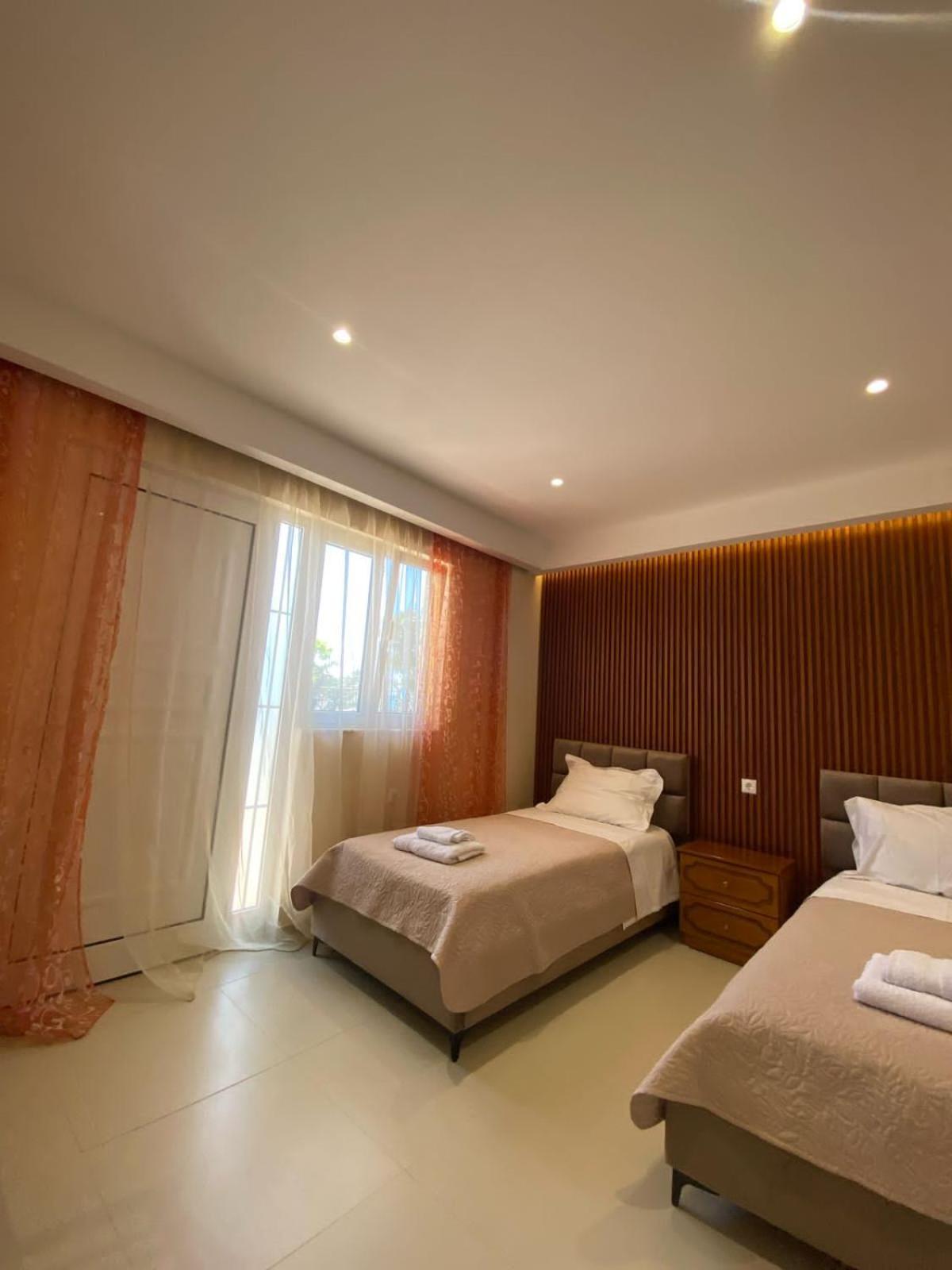 Achilles Apartments ساراندا المظهر الخارجي الصورة