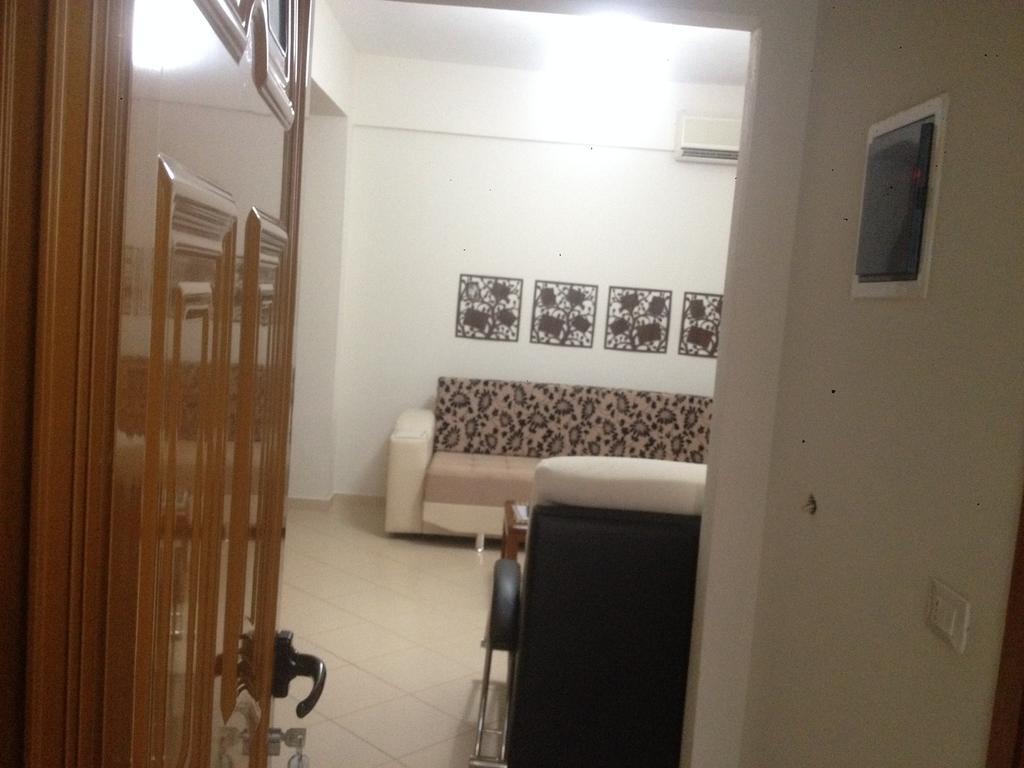 Achilles Apartments ساراندا المظهر الخارجي الصورة