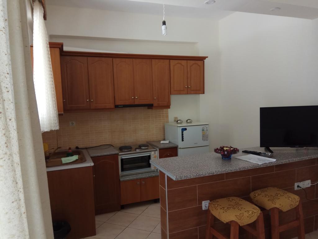 Achilles Apartments ساراندا المظهر الخارجي الصورة