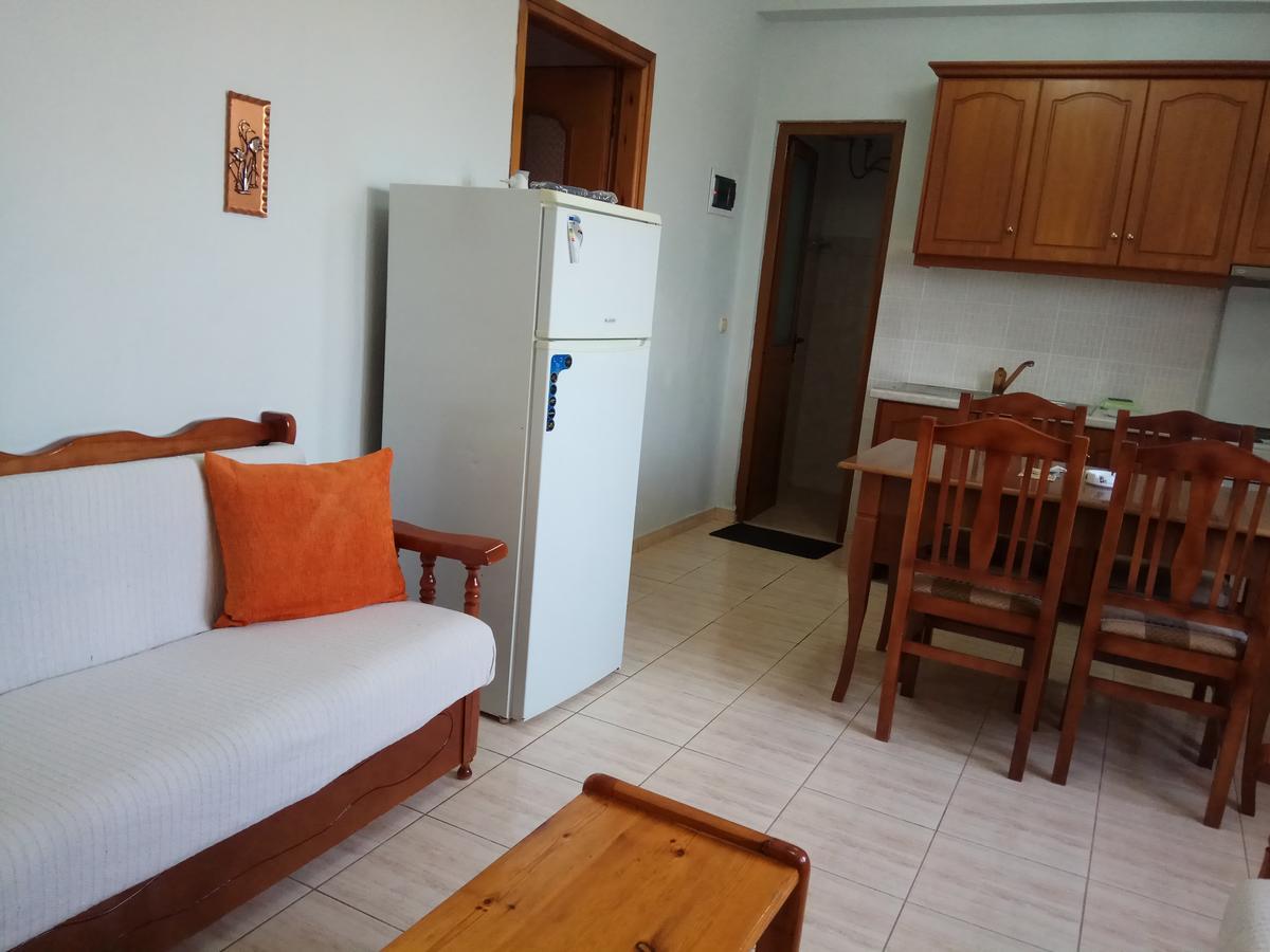 Achilles Apartments ساراندا المظهر الخارجي الصورة